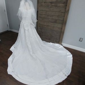 Oleg Cassini Wedding Dress sz 18